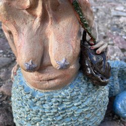 M�d Tang Tove med havtaske