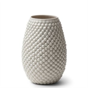 Louise Heisel mellem vase