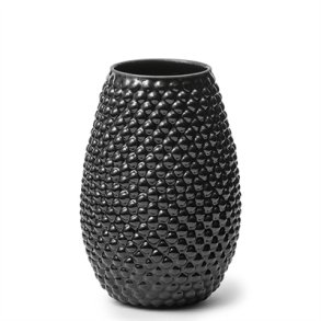 Louise Heisel mellem vase